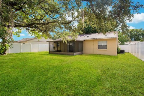 Casa en venta en Tampa, Florida, 2 dormitorios, 91.97 m2 № 1213174 - foto 17