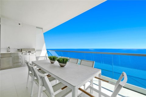 Condominio en venta en Sunny Isles Beach, Florida, 3 dormitorios, 288.93 m2 № 1030859 - foto 19