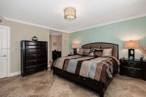 Condo in Lauderhill, Florida, 1 bedroom  № 1030900 - photo 18