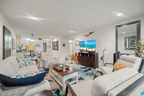 Condominio en alquiler en South Palm Beach, Florida, 2 dormitorios, 104.14 m2 № 1353799 - foto 12