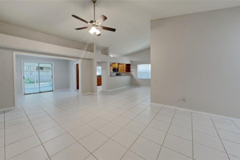 Villa ou maison à vendre à Tampa, Floride: 3 chambres, 147.53 m2 № 1342248 - photo 2