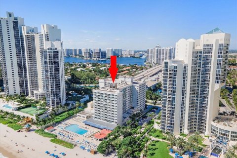 Condominio en venta en Sunny Isles Beach, Florida, 33.44 m2 № 1381620 - foto 6