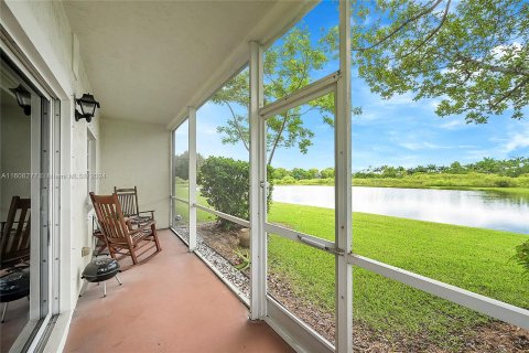 Touwnhouse à vendre à Lake Worth, Floride: 3 chambres, 150.32 m2 № 1230024 - photo 27