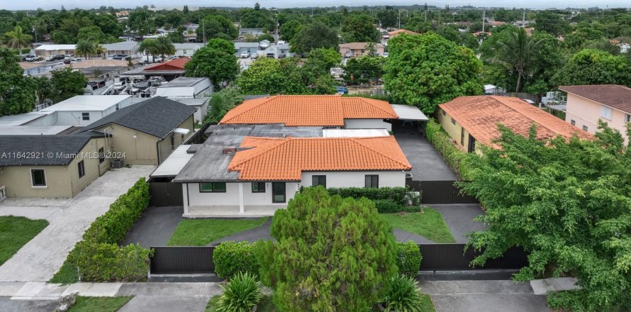 Casa en Hialeah, Florida 4 dormitorios, 289.2 m2 № 1328755