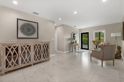 Villa ou maison à vendre à Hialeah, Floride: 4 chambres, 289.2 m2 № 1328755 - photo 8