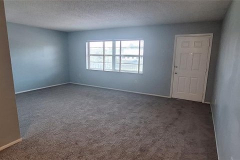 Condo in Pinellas Park, Florida, 1 bedroom  № 1357781 - photo 10