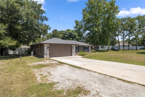 Villa ou maison à louer à Ocala, Floride: 3 chambres, 144.56 m2 № 1337664 - photo 2