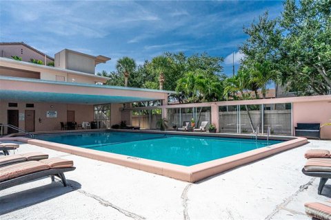 Condo in Lauderdale-by-the-Sea, Florida, 2 bedrooms  № 1160020 - photo 2