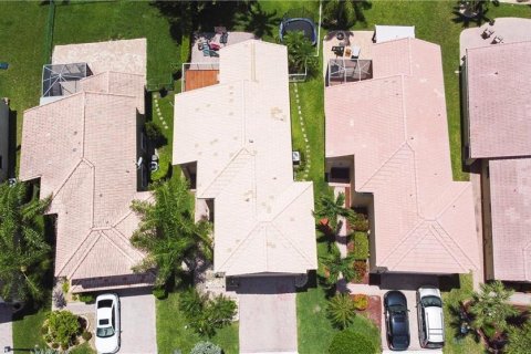 Villa ou maison à vendre à Coral Springs, Floride: 4 chambres, 204.94 m2 № 1160017 - photo 1