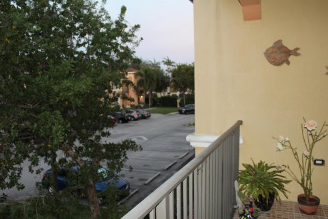 Купить кондоминиум в Палм Спрингс, Флорида 3 спальни, 117.71м2, № 1160015 - фото 4