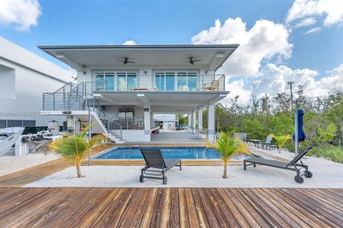 Villa ou maison à vendre à Key Largo, Floride: 4 chambres, 223.71 m2 № 1072999 - photo 1