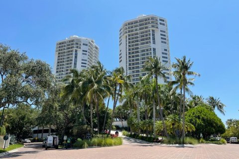 Condo in Aventura, Florida, 2 bedrooms  № 1390051 - photo 2