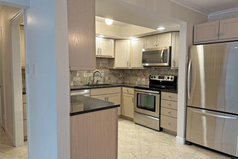 Condo in Fort Lauderdale, Florida, 2 bedrooms  № 1075799 - photo 23