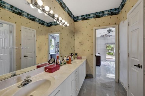 Casa en venta en Lauderhill, Florida, 4 dormitorios, 269.97 m2 № 1067682 - foto 9