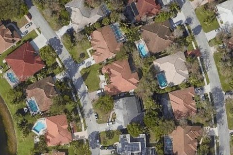 Villa ou maison à vendre à Lauderhill, Floride: 4 chambres, 269.97 m2 № 1067682 - photo 20