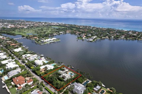 House in Palm Beach, Florida 7 bedrooms, 584.91 sq.m. № 1068164 - photo 14