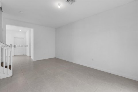 Townhouse in Miami, Florida 3 bedrooms, 137.96 sq.m. № 1241955 - photo 10