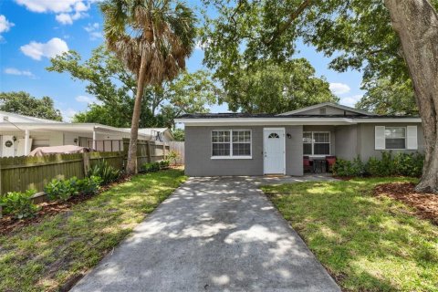 Villa ou maison à vendre à Tampa, Floride: 3 chambres, 128.11 m2 № 1258232 - photo 1