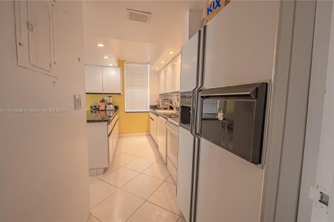 Condominio en venta en Sunny Isles Beach, Florida, 2 dormitorios, 170.01 m2 № 1240477 - foto 26