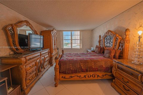 Condo in Sunny Isles Beach, Florida, 2 bedrooms  № 1240477 - photo 7