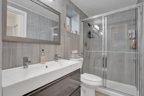 Copropriété à vendre à North Miami Beach, Floride: 1 chambre, 82.03 m2 № 1240481 - photo 14