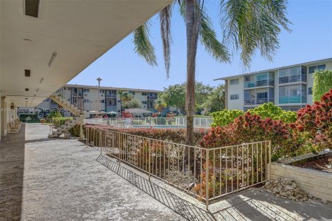 Copropriété à vendre à North Miami Beach, Floride: 1 chambre, 82.03 m2 № 1240481 - photo 27