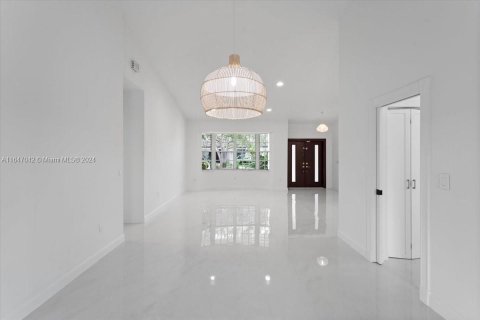 Villa ou maison à vendre à Palmetto Bay, Floride: 5 chambres, 253.34 m2 № 1329821 - photo 20