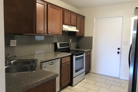 Condo in Coral Springs, Florida, 2 bedrooms  № 1047634 - photo 15