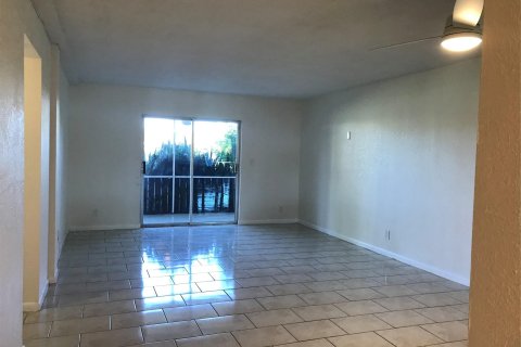 Copropriété à vendre à Coral Springs, Floride: 2 chambres, 84.17 m2 № 1047634 - photo 17