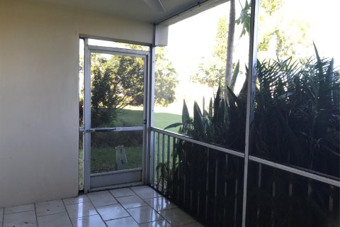 Condominio en venta en Coral Springs, Florida, 2 dormitorios, 84.17 m2 № 1047634 - foto 3