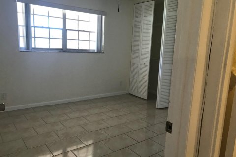 Condo in Coral Springs, Florida, 2 bedrooms  № 1047634 - photo 10