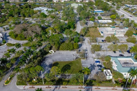 Купить земельный участок в Ройял-Палм-Бич, Флорида № 1047680 - фото 1