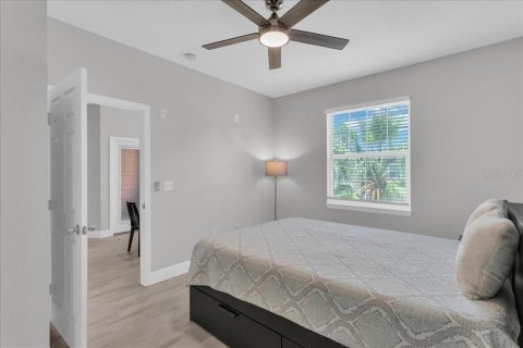 Condo in Tampa, Florida, 1 bedroom  № 1371561 - photo 23