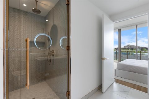 Condominio en venta en Miami, Florida, 3 dormitorios, 168.25 m2 № 1401202 - foto 18