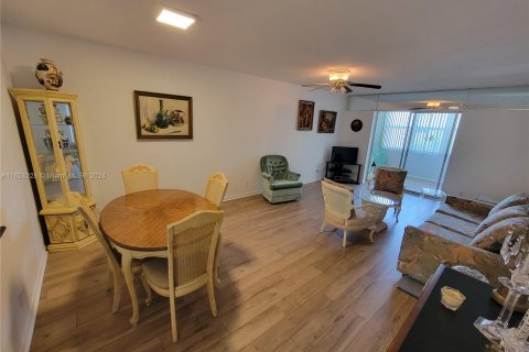 Copropriété à vendre à Boynton Beach, Floride: 2 chambres, 91.23 m2 № 1271092 - photo 5