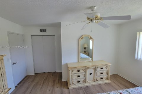 Copropriété à vendre à Boynton Beach, Floride: 2 chambres, 91.23 m2 № 1271092 - photo 11