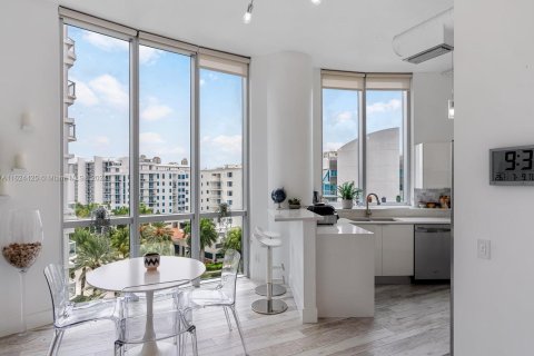 Condo in Aventura, Florida, 3 bedrooms  № 1271049 - photo 9