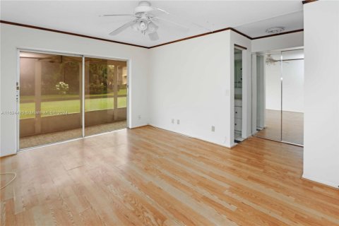 Copropriété à vendre à Hollywood, Floride: 2 chambres, 92.16 m2 № 1271047 - photo 20