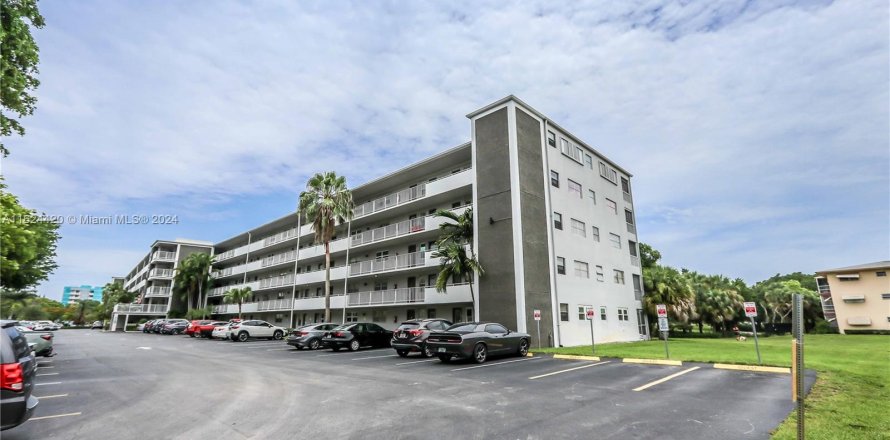 Condo à Hollywood, Floride, 2 chambres  № 1271047