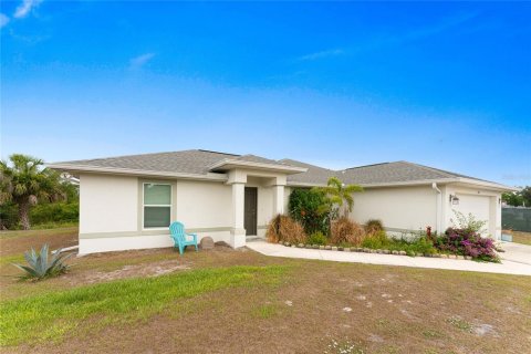 House in North Port, Florida 3 bedrooms, 136.19 sq.m. № 1302689 - photo 2