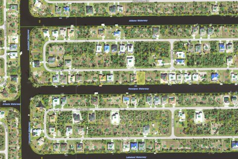 Terreno en venta en Port Charlotte, Florida № 1244388 - foto 1