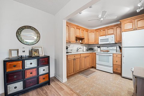 Condominio en venta en Delray Beach, Florida, 1 dormitorio, 70.61 m2 № 1056959 - foto 11