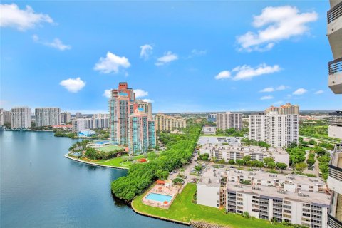 Condo in Aventura, Florida, 2 bedrooms  № 1401548 - photo 20