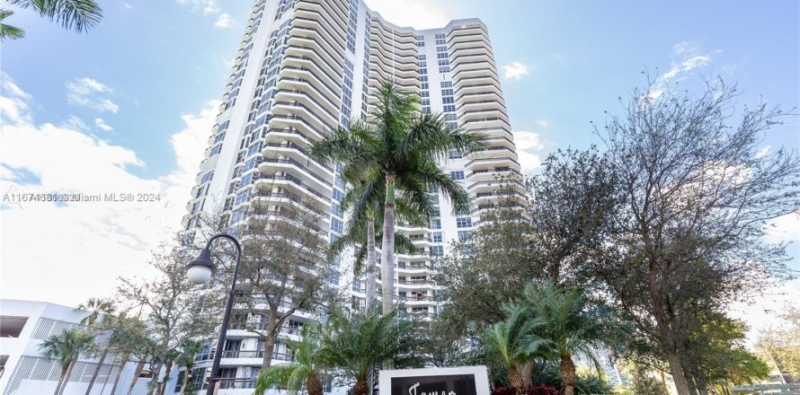 Condo à Aventura, Floride, 2 chambres  № 1401548