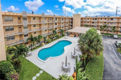 Condominio en venta en Hollywood, Florida, 1 dormitorio, 47.38 m2 № 1074755 - foto 15