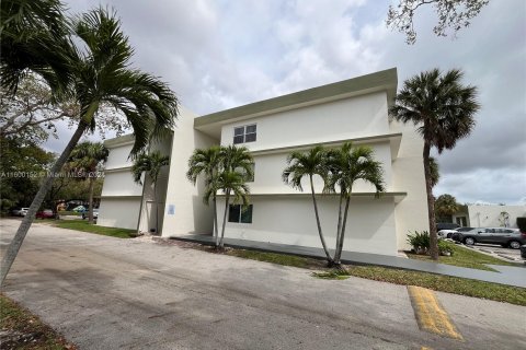 Copropriété à vendre à Sunrise, Floride: 3 chambres, 116.31 m2 № 1209980 - photo 4