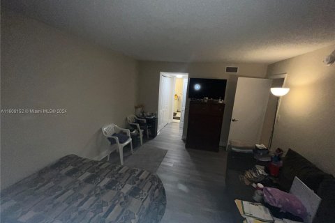 Condo in Sunrise, Florida, 3 bedrooms  № 1209980 - photo 21