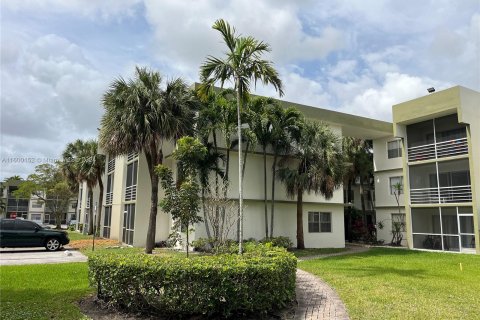 Copropriété à vendre à Sunrise, Floride: 3 chambres, 116.31 m2 № 1209980 - photo 6