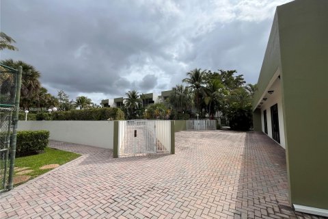 Condo in Sunrise, Florida, 3 bedrooms  № 1209980 - photo 8