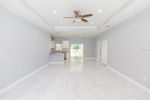 Villa ou maison à vendre à Tampa, Floride: 3 chambres, 131.46 m2 № 1378416 - photo 4